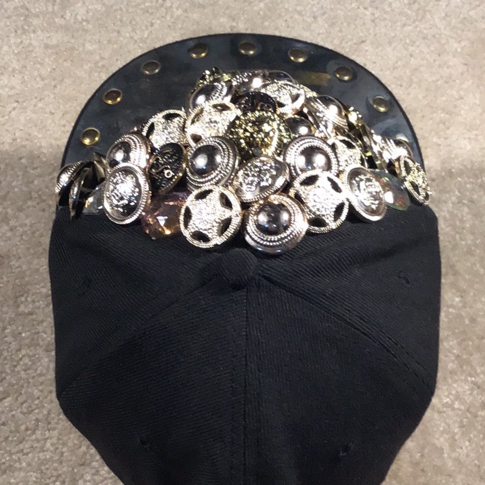 Custom made “Funky” cap - Picture 5 of 6